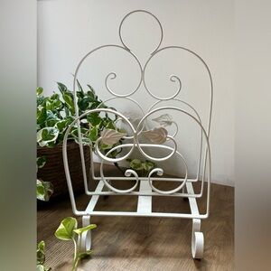 VINTAGE WHITE FRENCH STYLE METAL MAGAZINE RACK WITH SCROLLS & LEAF DETAILS…